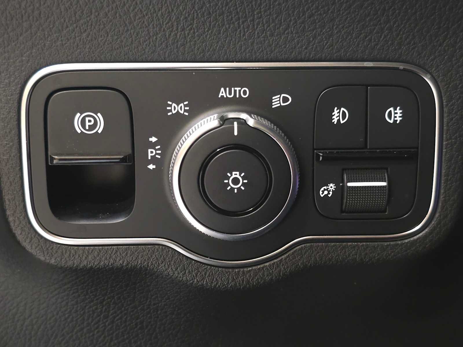 Used 2021 Mercedes-Benz GLA 250 4MATIC image 18