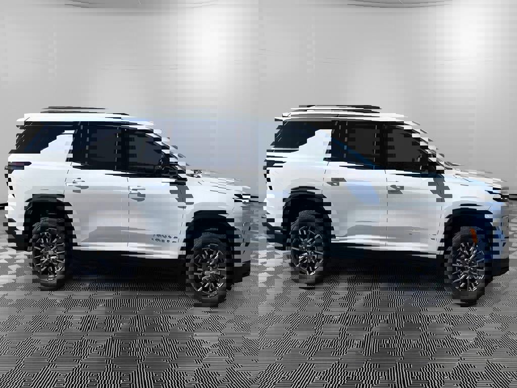 New 2026 Chevrolet Traverse LT image 8