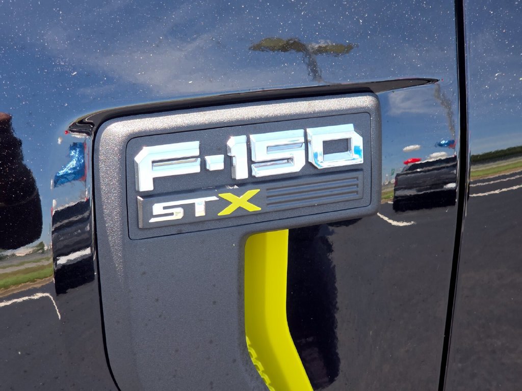 Used 2025 Ford F150 STX w/ Equipment Group 200A RWD image 4