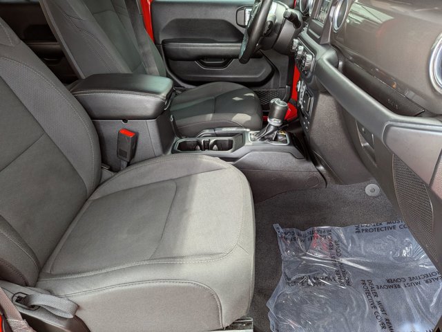 Used 2018 Jeep Wrangler Unlimited Sahara w/ Cold Weather Group image 23