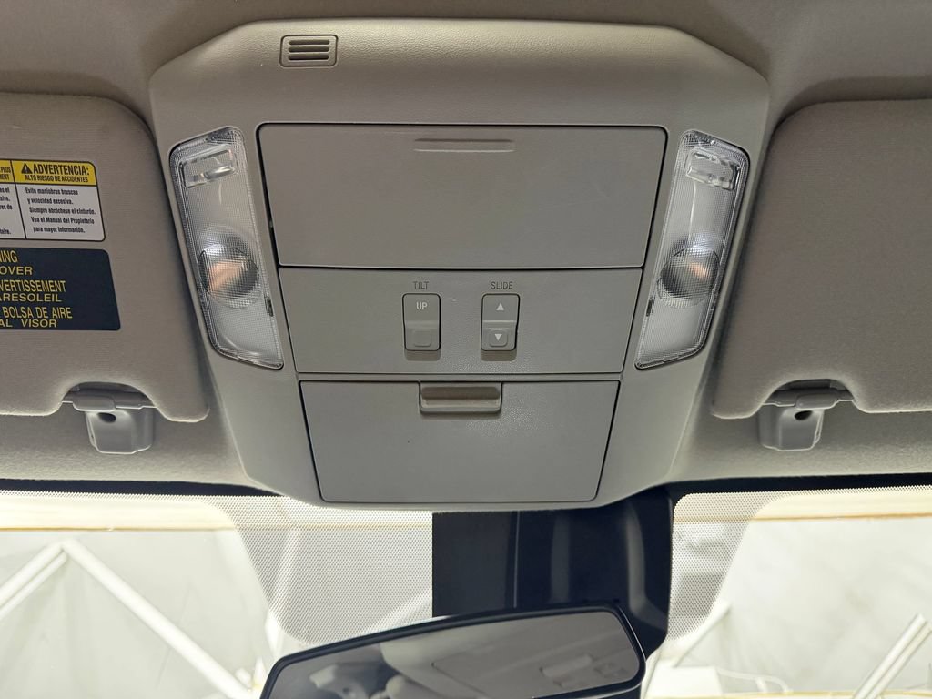 Used 2018 Toyota Sequoia SR5 AWD/4WD image 29