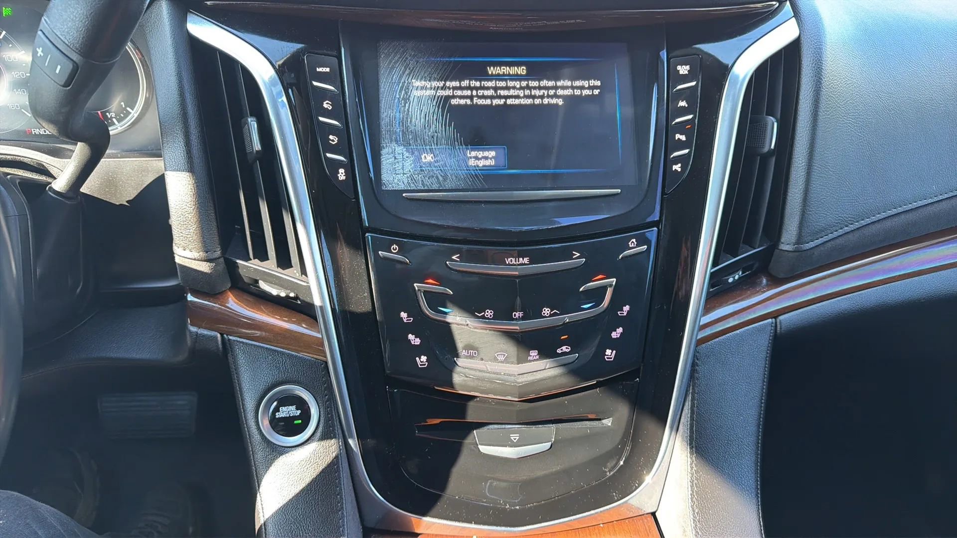 Used 2017 Cadillac Escalade ESV Premium Luxury AWD/4WD image 17