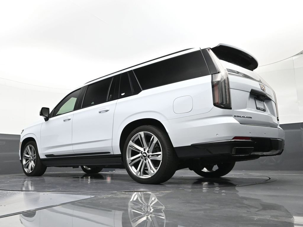 Certified 2026 Cadillac Escalade ESV Platinum Sport AWD/4WD image 22