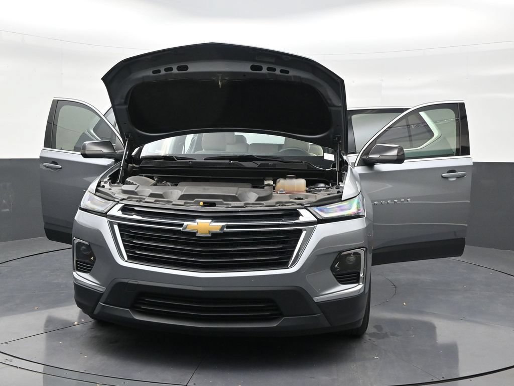 Used 2023 Chevrolet Traverse LS FWD image 33