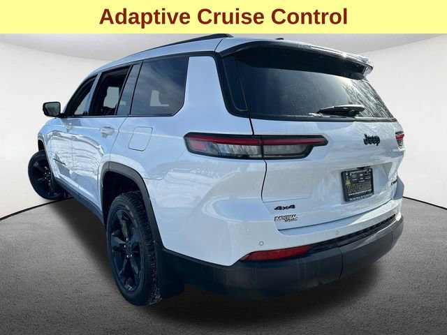 Used 2025 Jeep Grand Cherokee L Limited w/ Black Appearance Package image 11