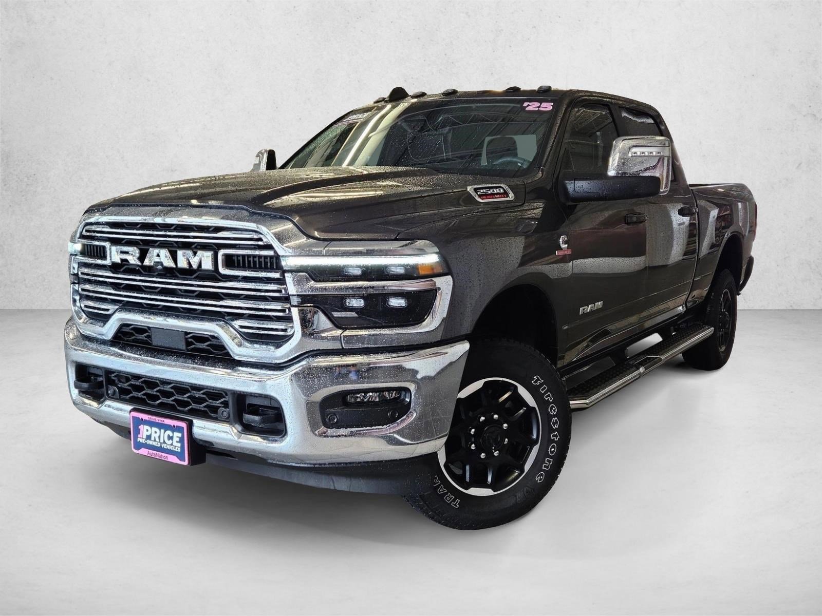 Used 2025 RAM 2500 Laramie AWD/4WD image 1