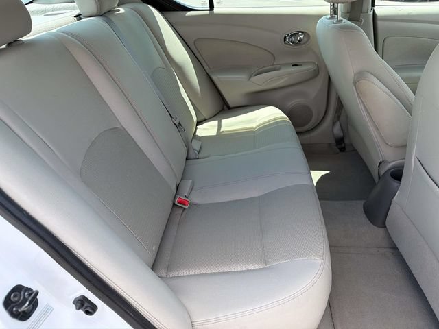 Used 2015 Nissan Versa SV FWD image 21