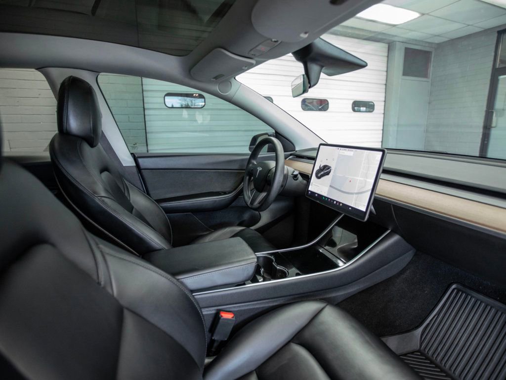 Used 2020 Tesla Model Y Performance image 14