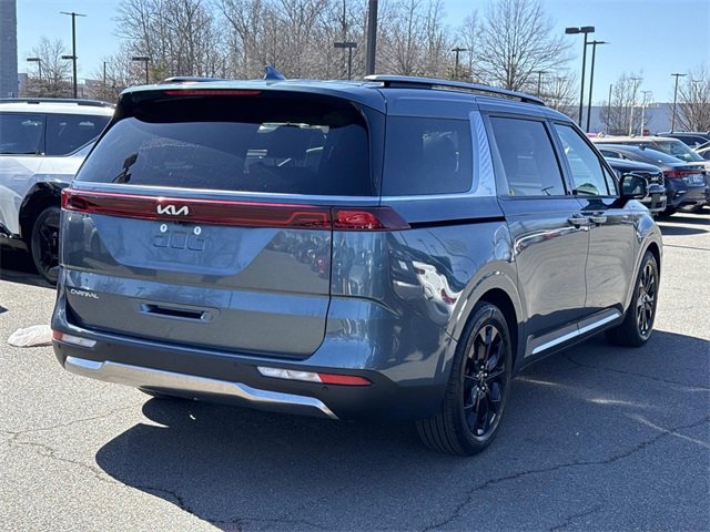 Used 2024 Kia Carnival SX Prestige image 2