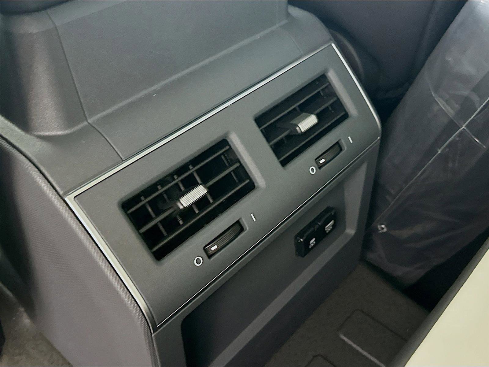 New 2025 INEOS Grenadier Fieldmaster Edition image 38