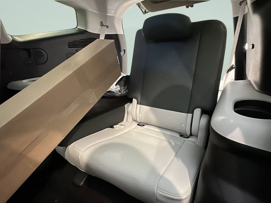 New 2026 Hyundai Ioniq 9 Calligraphy image 15