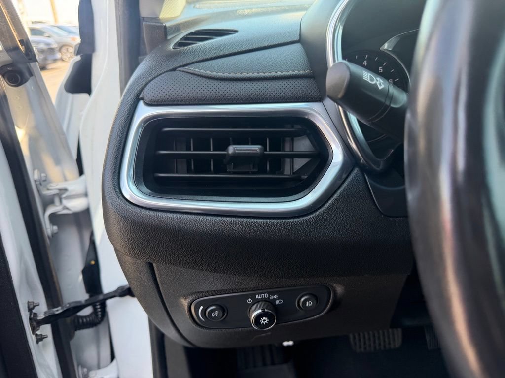 Used 2020 Chevrolet Equinox Premier FWD image 26