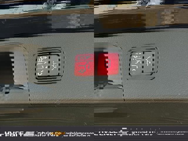 Used 2022 Mercedes-Benz GLC 300 image 33