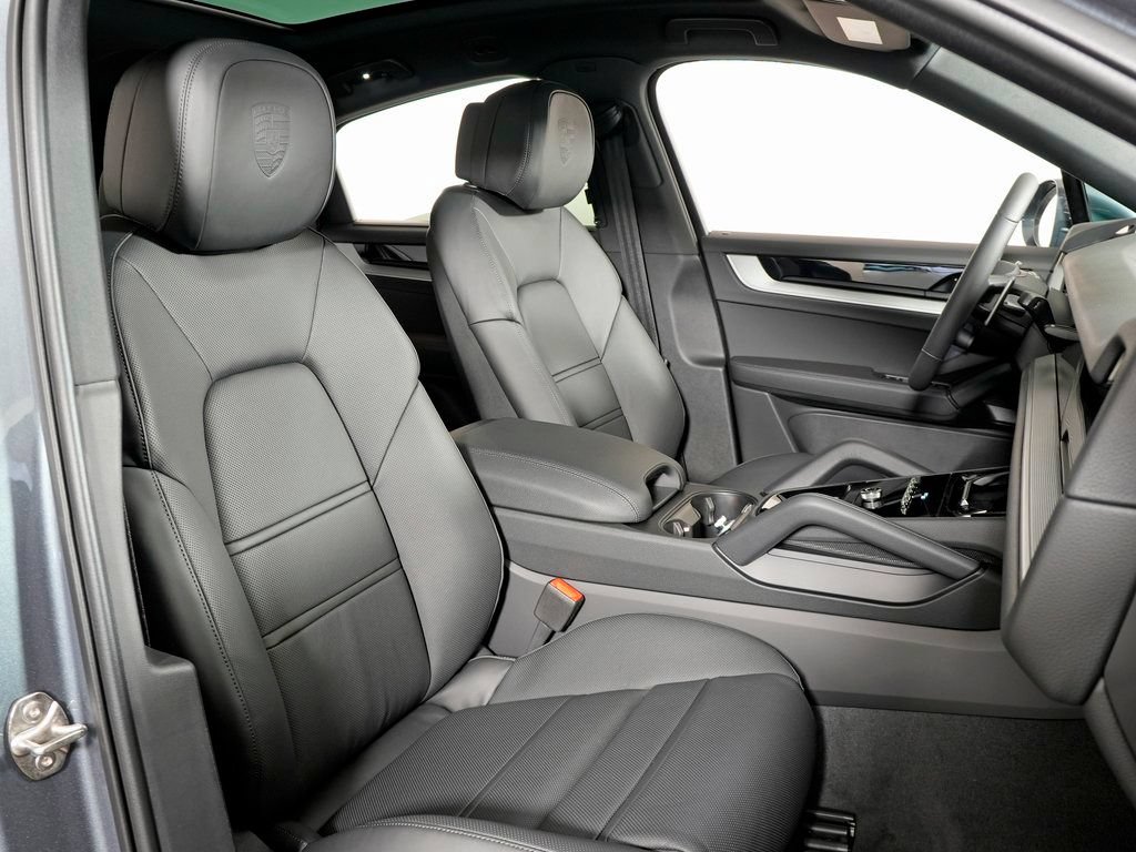 Certified 2026 Porsche Cayenne Coupe AWD/4WD image 39