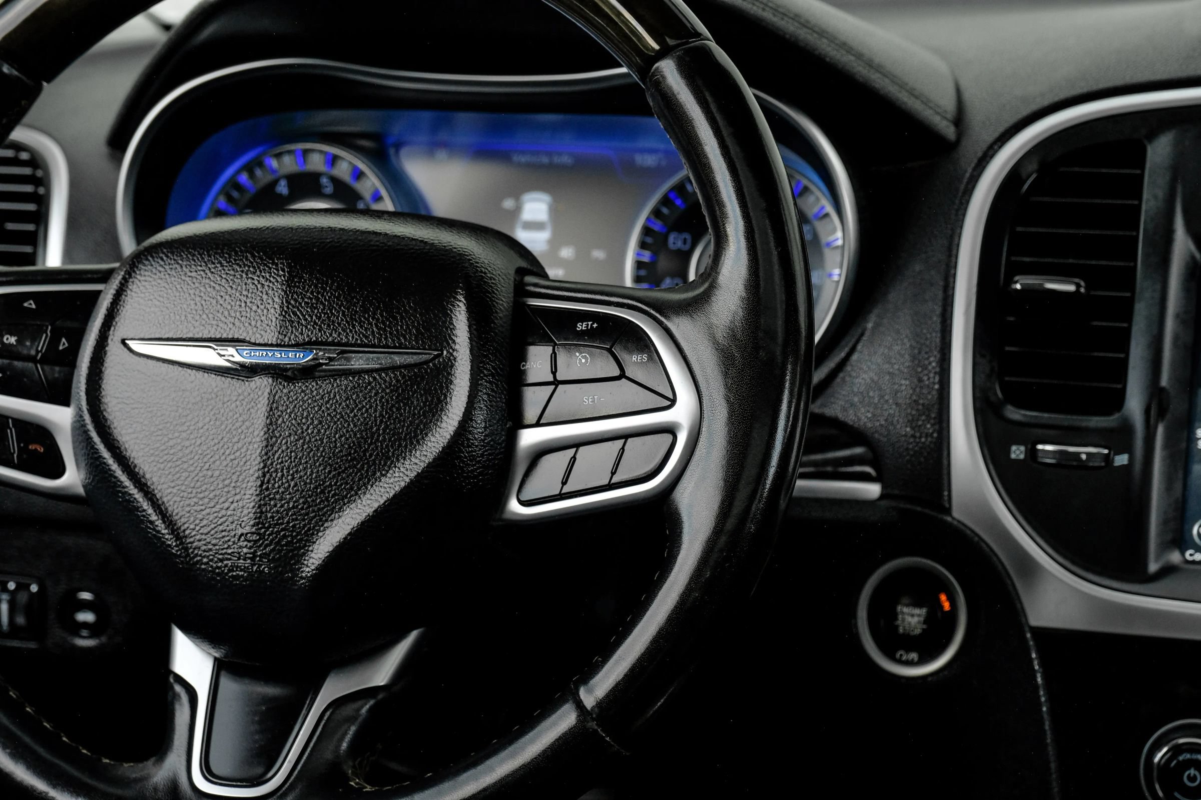 Used 2020 Chrysler 300 Limited RWD image 22