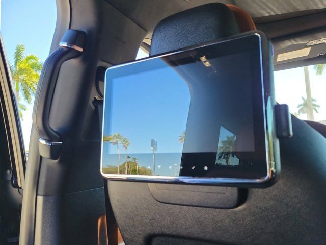 Certified 2020 Lincoln Navigator L Reserve w/ Luxury Package AWD/4WD image 17
