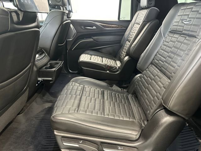 Used 2024 Cadillac Escalade ESV Sport Platinum w/ LPO, ONYX Package image 29