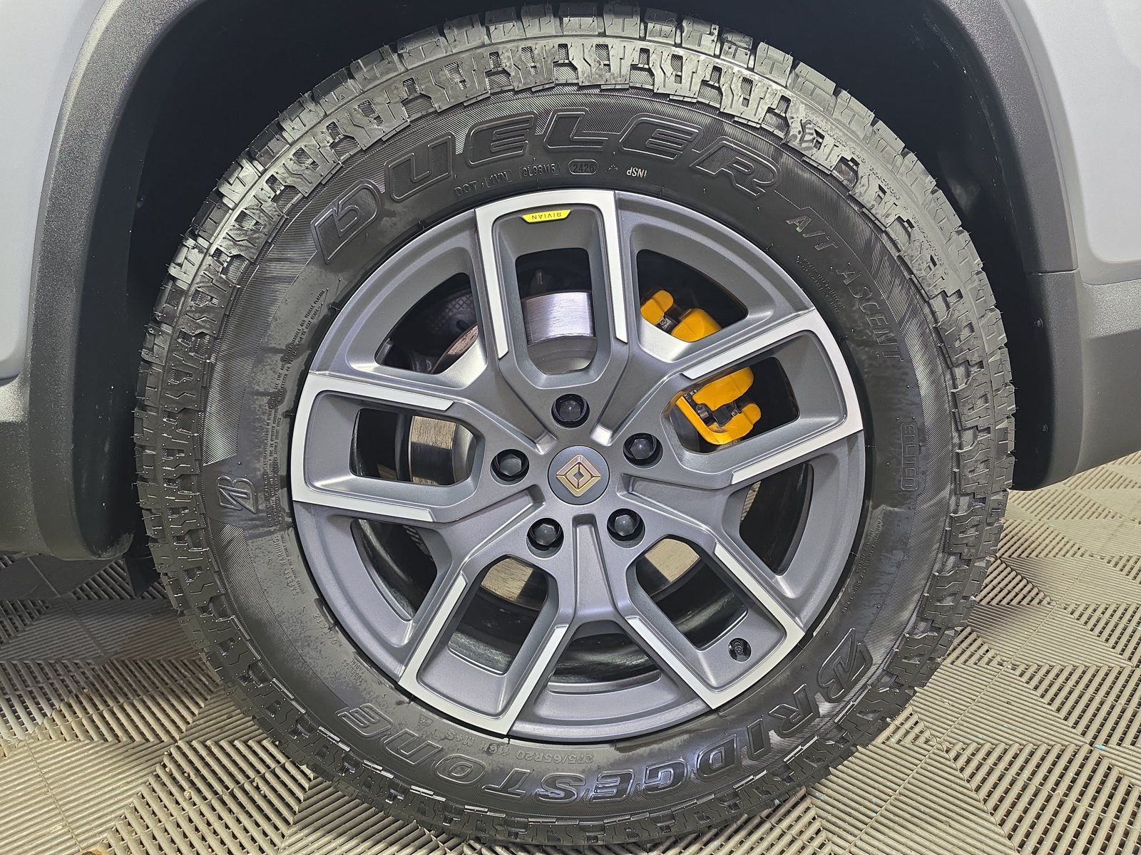 Used 2023 Rivian R1S Adventure Quad AWD/4WD image 10