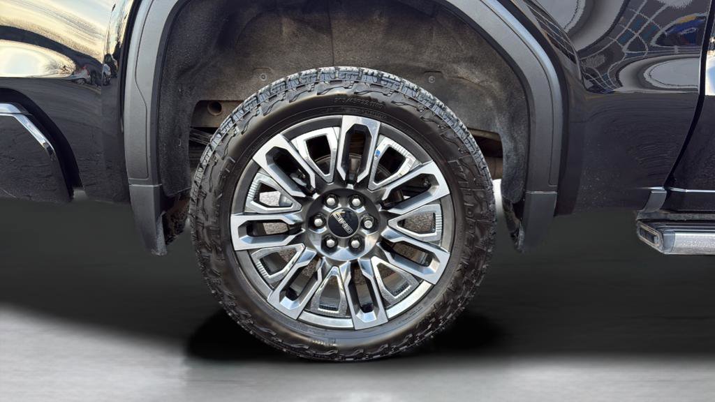 Used 2023 GMC Sierra 1500 Denali Ultimate image 32