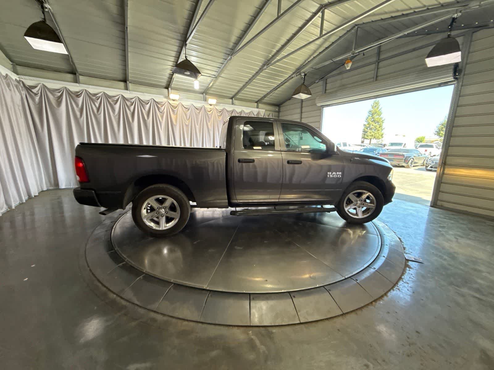 Used 2018 RAM 1500 Express RWD image 4