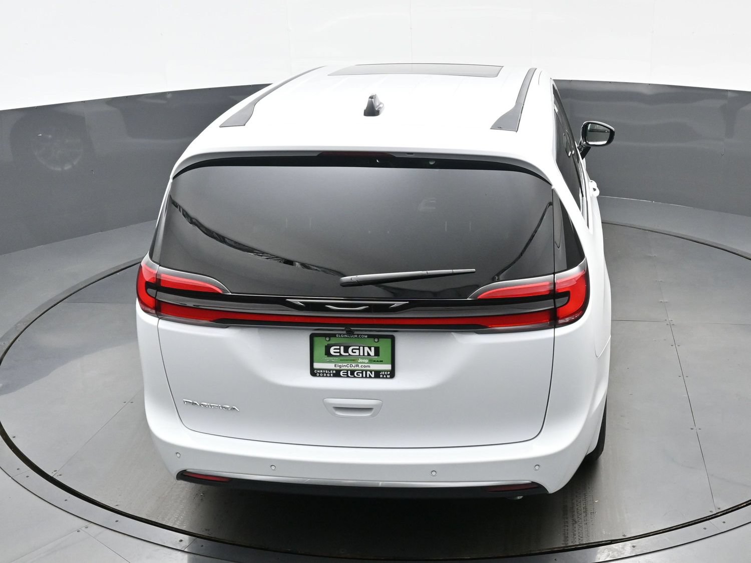 New 2027 Chrysler Pacifica Select w/ Family Tech Group FWD image 23