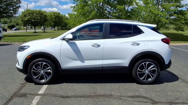 Used 2023 Buick Encore GX Select w/ Safety Package II AWD/4WD image 5