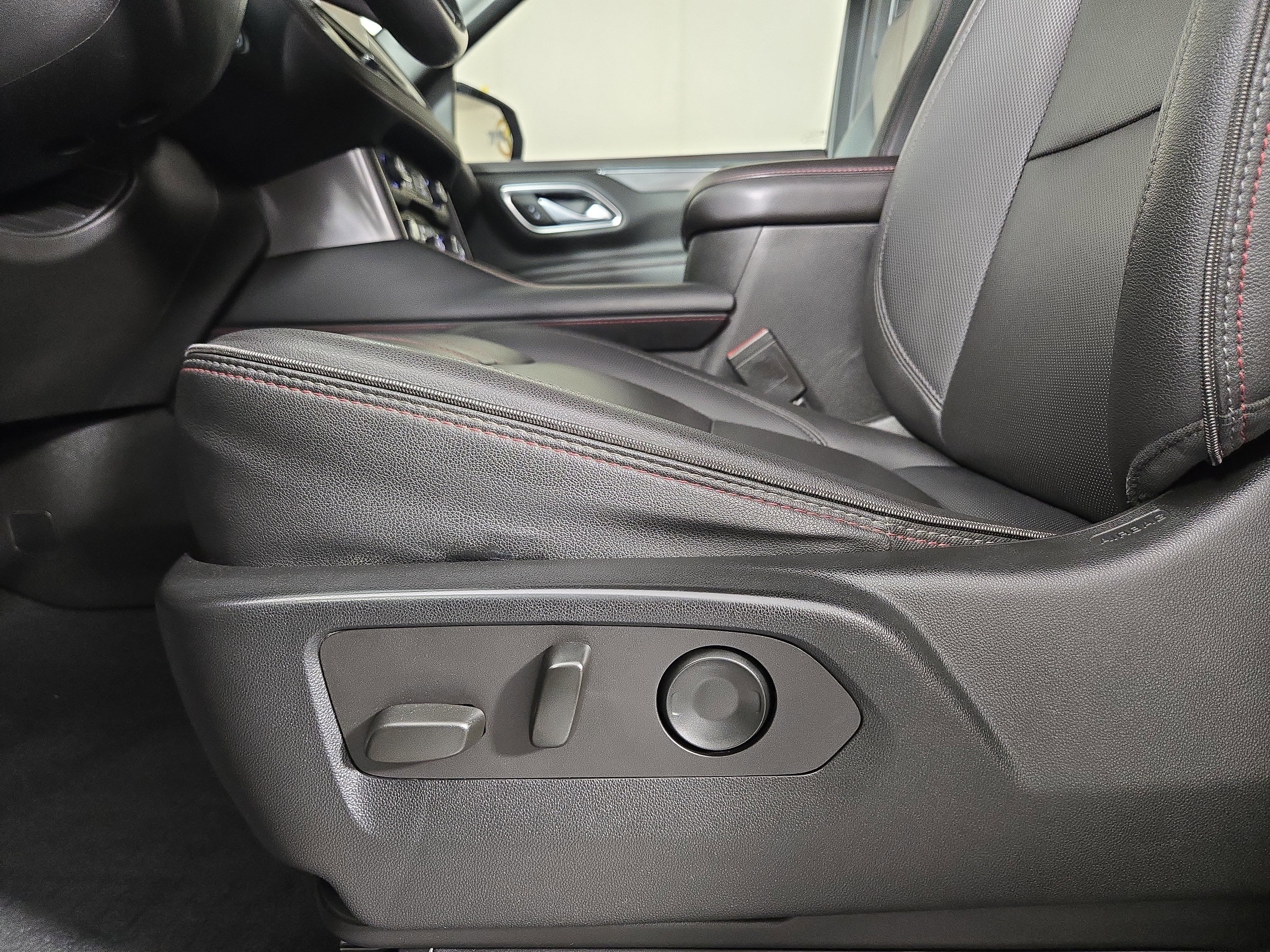 Certified 2022 Chevrolet Tahoe RST w/ Luxury Package image 31