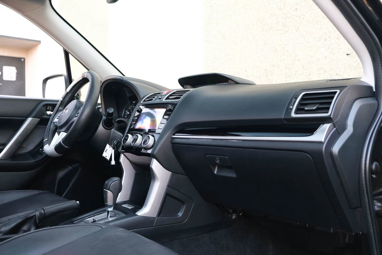 Used 2017 Subaru Forester 2.5i Limited w/ Popular Package #2 image 32