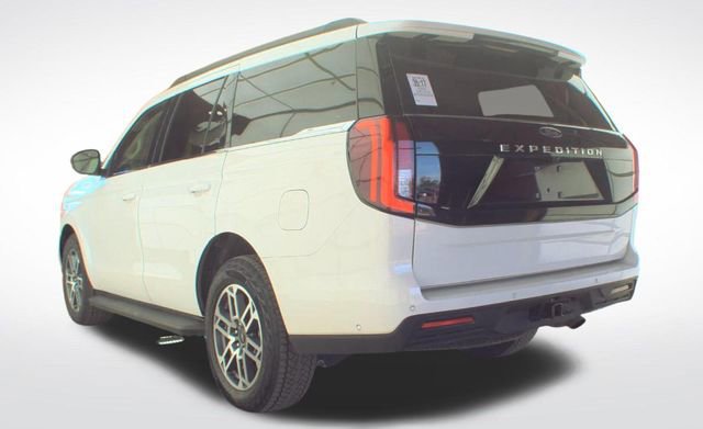 Used 2025 Ford Expedition Active AWD/4WD image 12