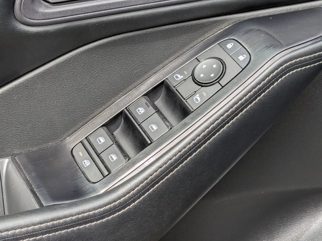 Used 2024 Nissan Rogue SV FWD image 12