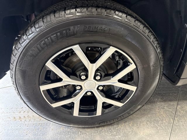 Used 2025 Jeep Grand Cherokee Limited AWD/4WD image 8