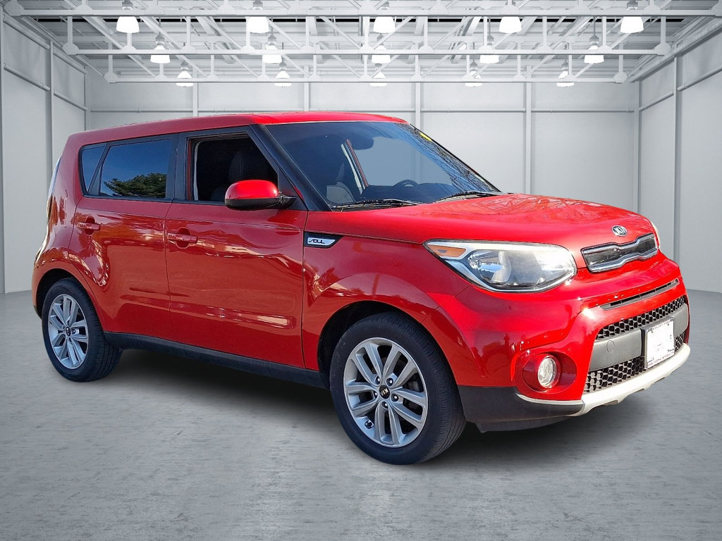 Used 2017 Kia Soul + image 7