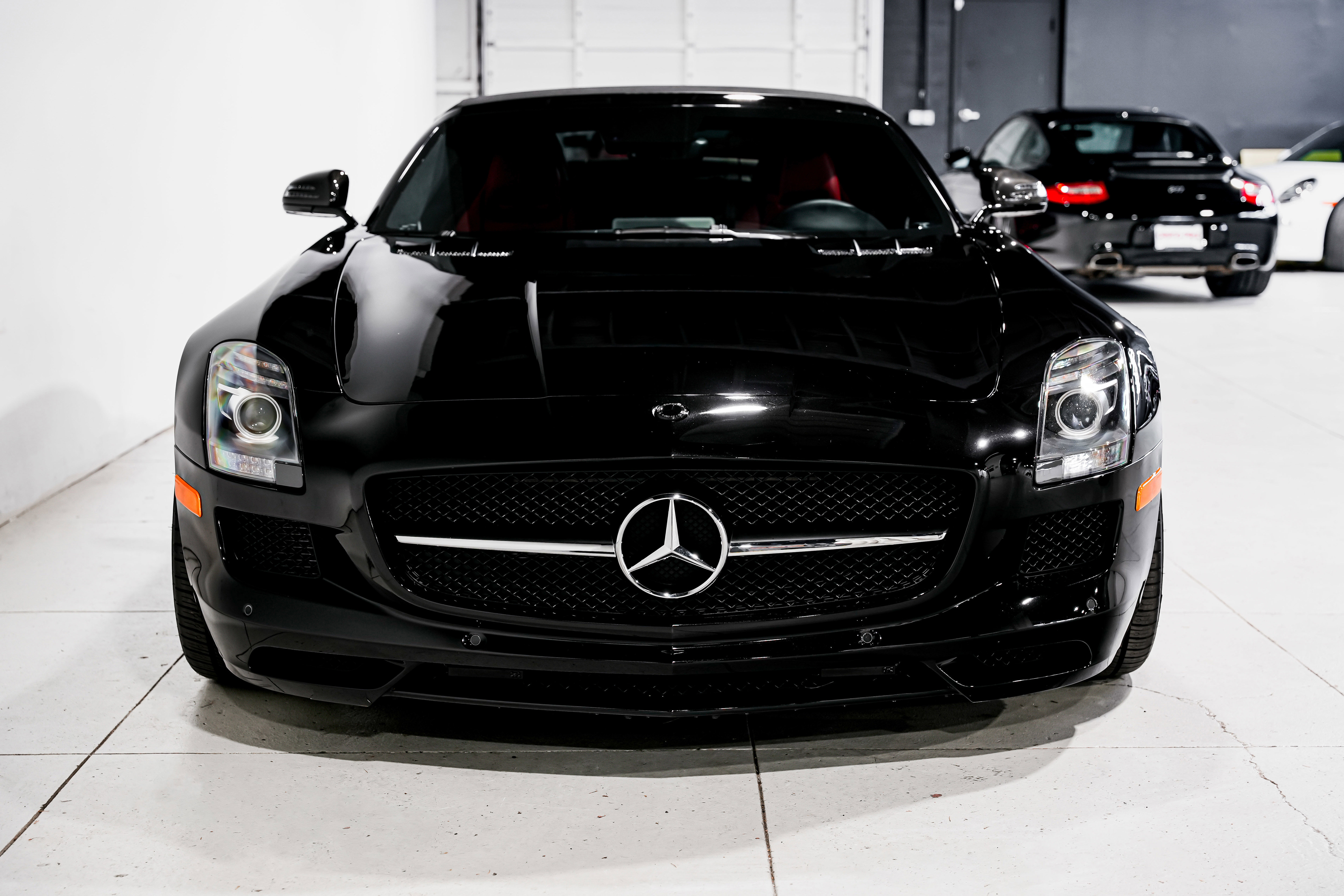 Used 2012 Mercedes-Benz SLS AMG Roadster image 5