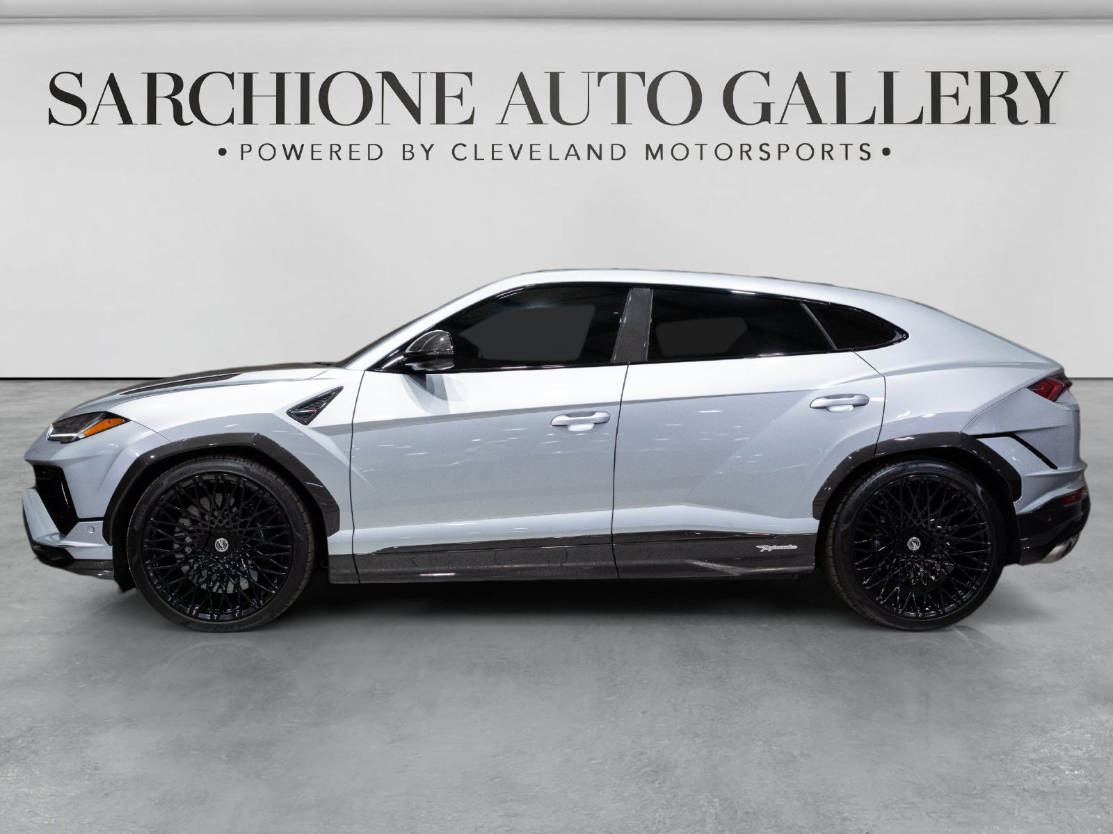 Used 2023 Lamborghini Urus Performante AWD/4WD image 3