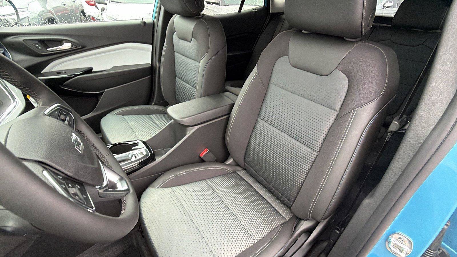 New 2026 Chevrolet Trax LT w/ Driver Confidence Package FWD image 4