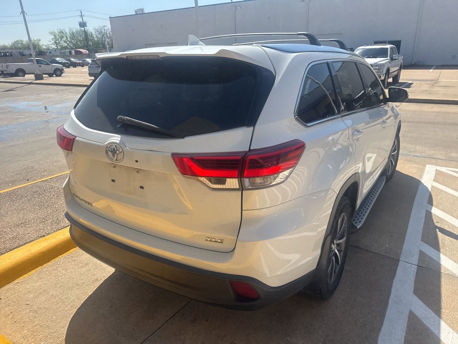 Used 2019 Toyota Highlander XLE image 7