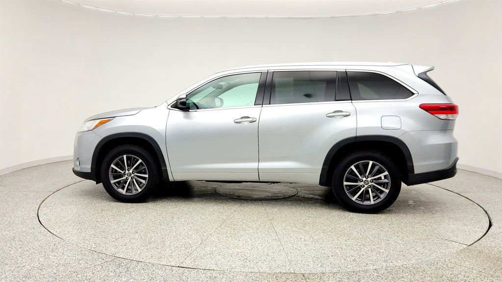 Used 2018 Toyota Highlander XLE FWD image 8