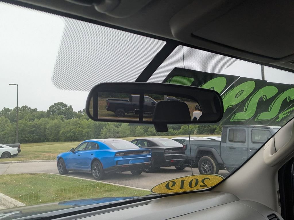 Used 2019 Nissan Frontier SV AWD/4WD image 28