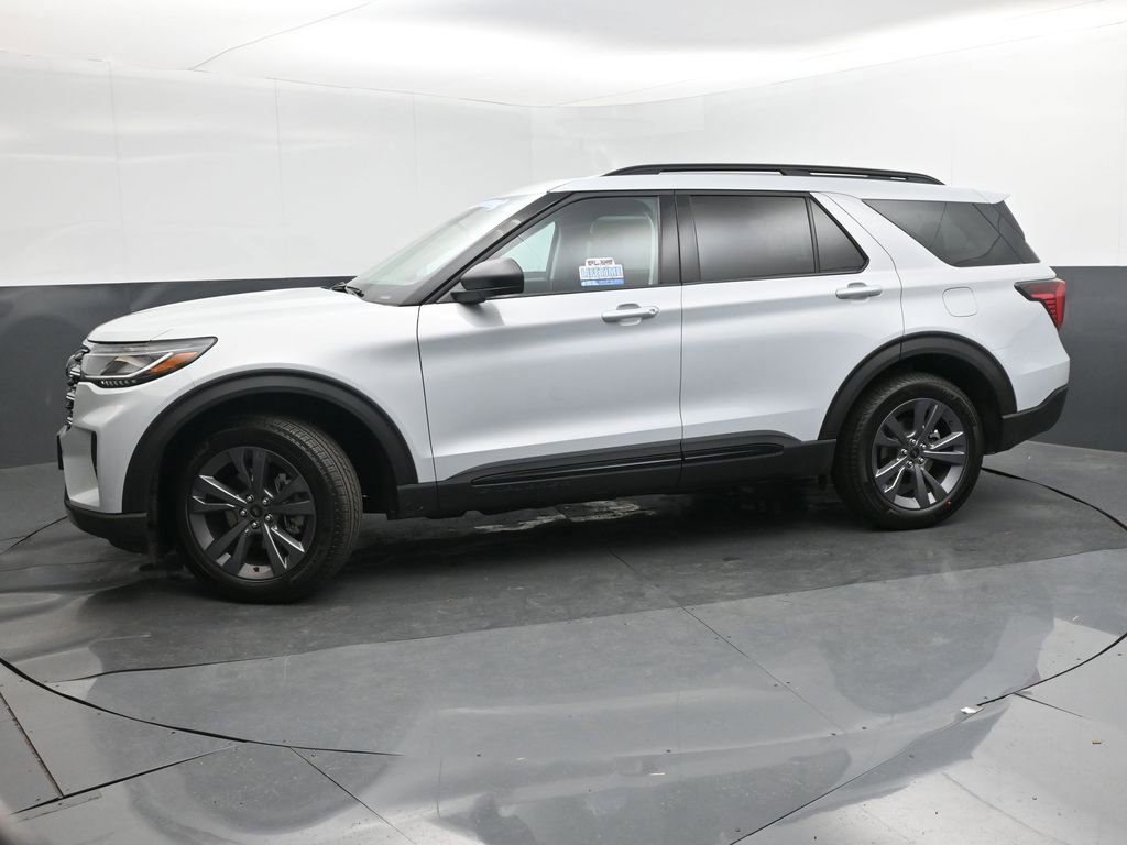 New 2026 Ford Explorer Active image 2