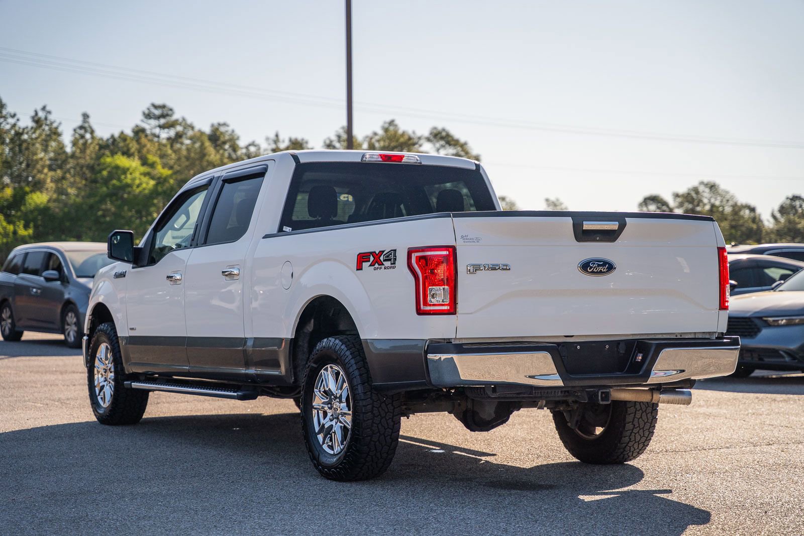 Used 2015 Ford F150 XLT w/ Equipment Group 301A Mid AWD/4WD image 5