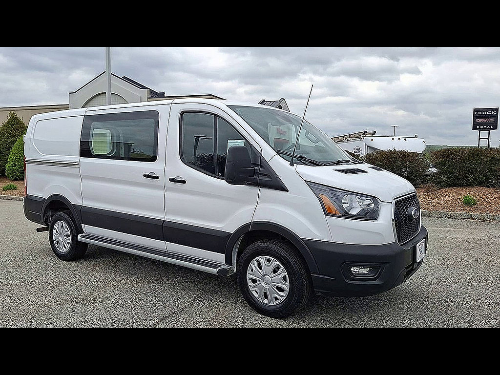 Certified 2025 Ford Transit 250 Low Roof w/ Exterior Upgrade Package RWD image 2
