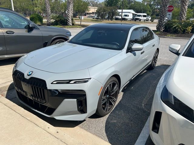 Used 2023 BMW 740i RWD image 5