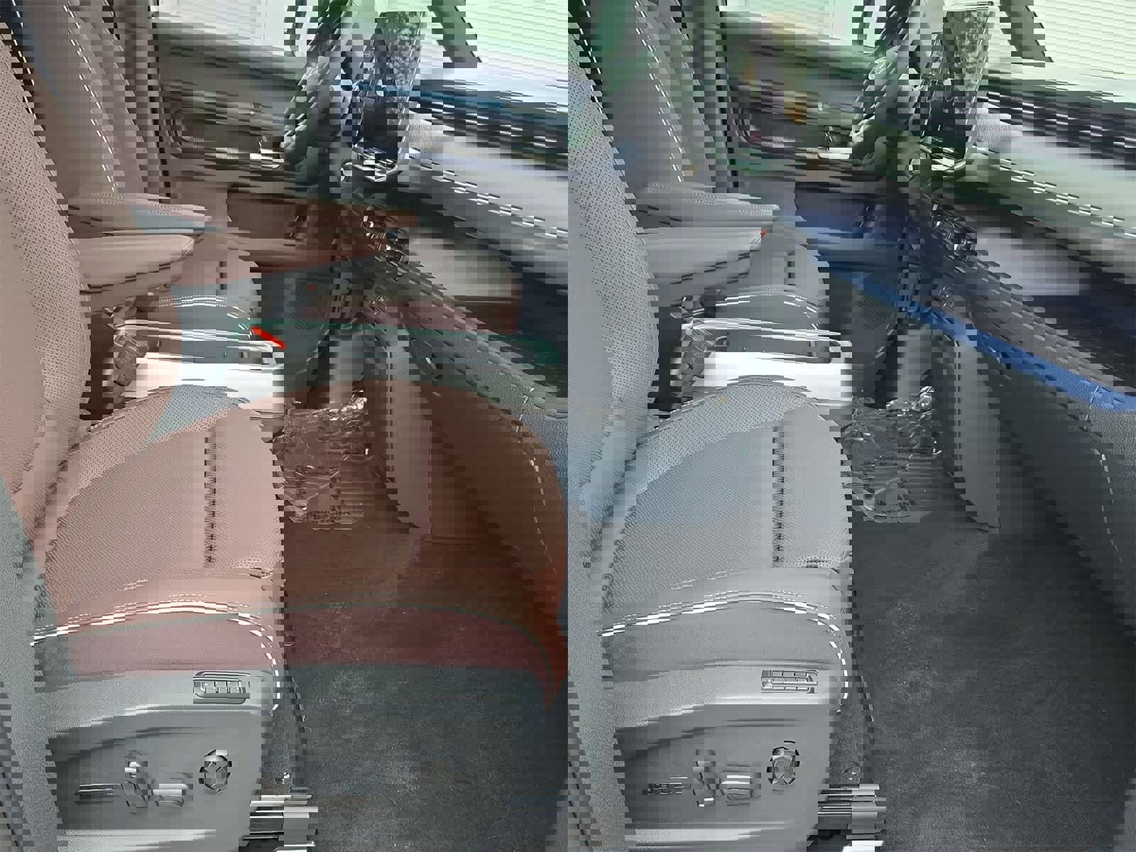 New 2025 Volkswagen ID. Buzz Pro S Plus image 22