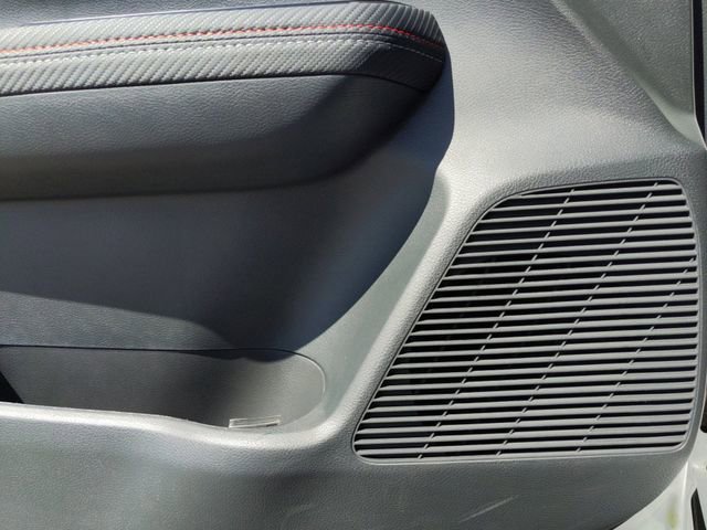 Certified 2025 Nissan Kicks SR image 27