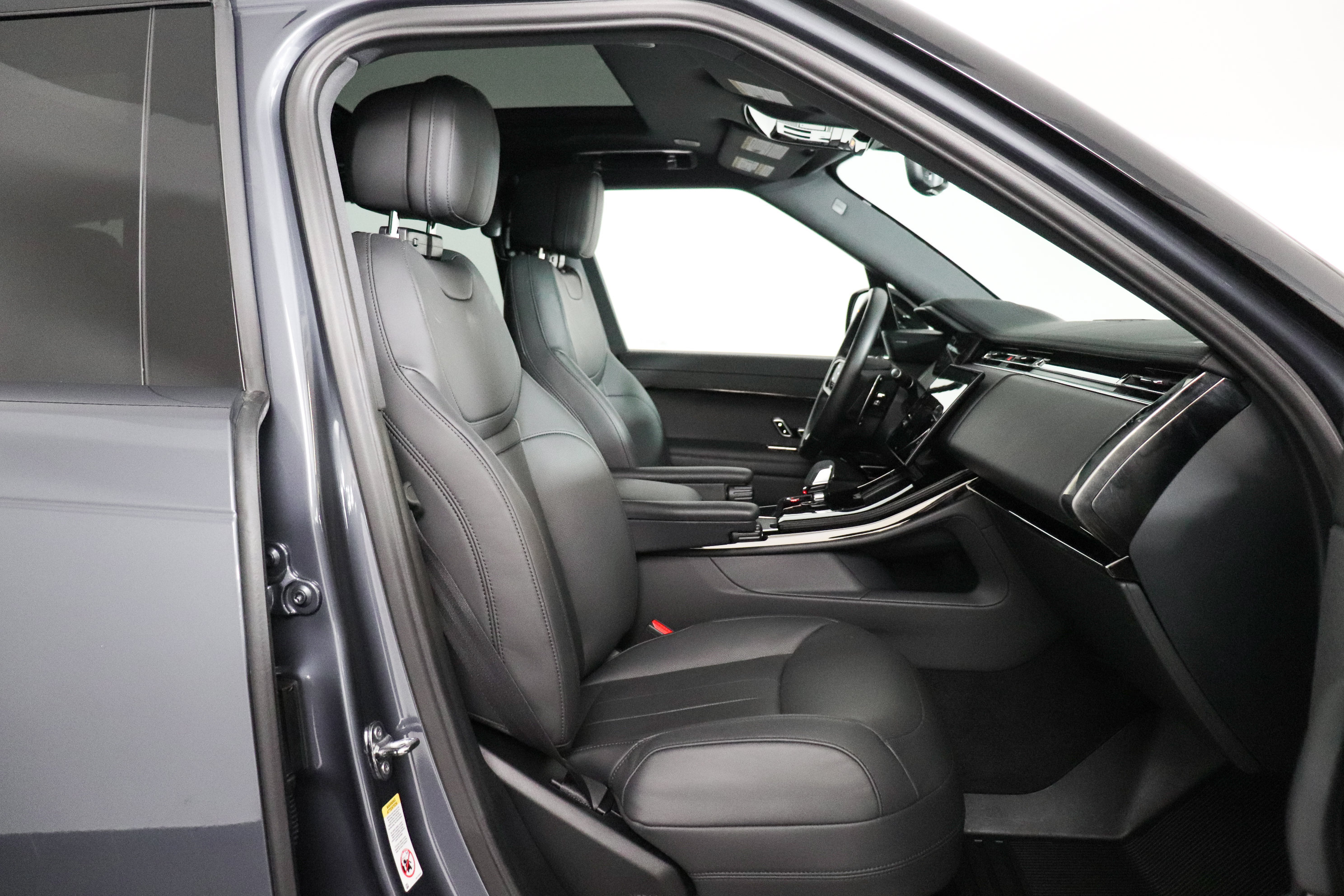 Used 2024 Land Rover Range Rover Sport Dynamic SE AWD/4WD image 17