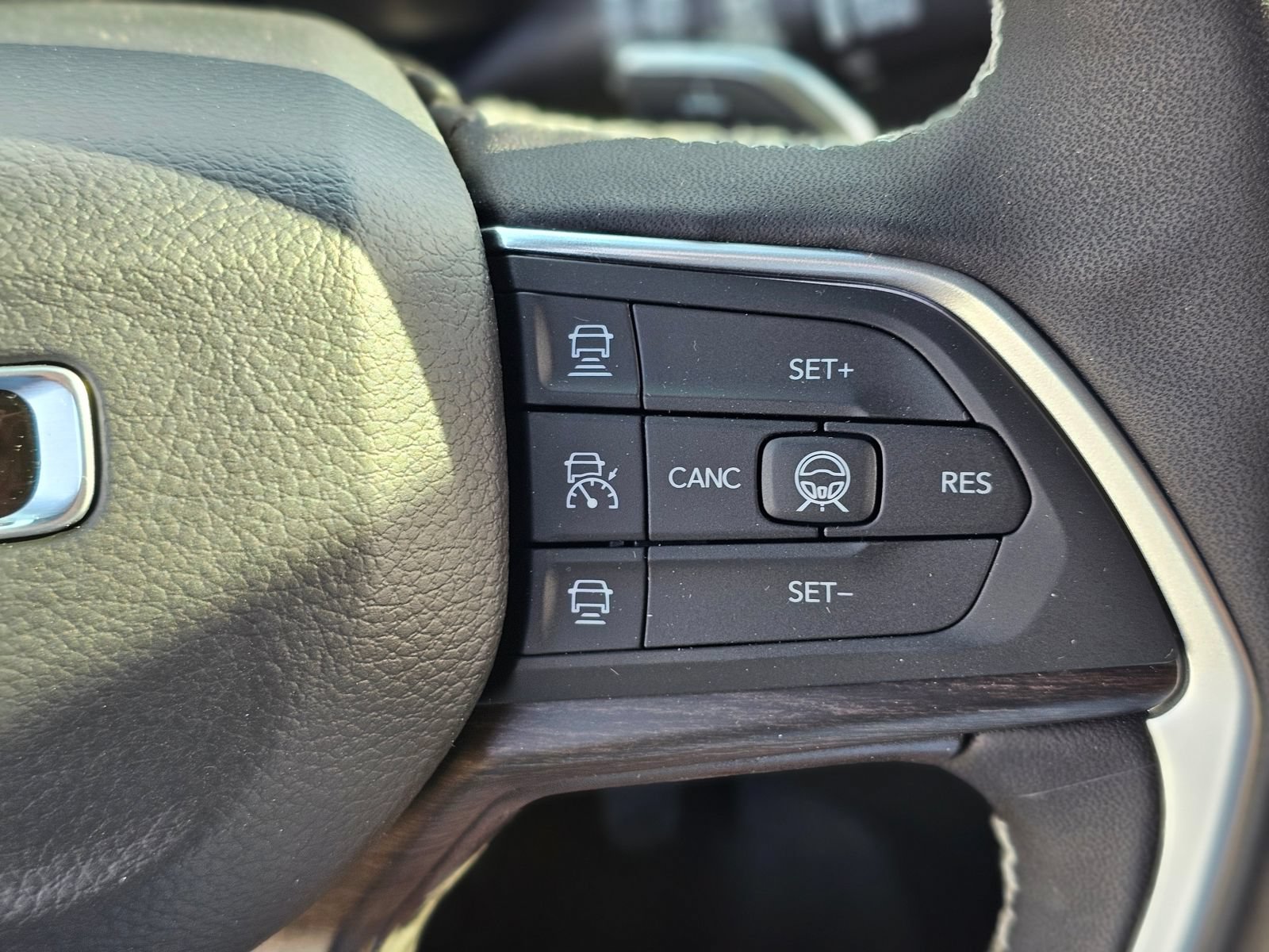 New 2026 Jeep Grand Cherokee L 4WD image 14