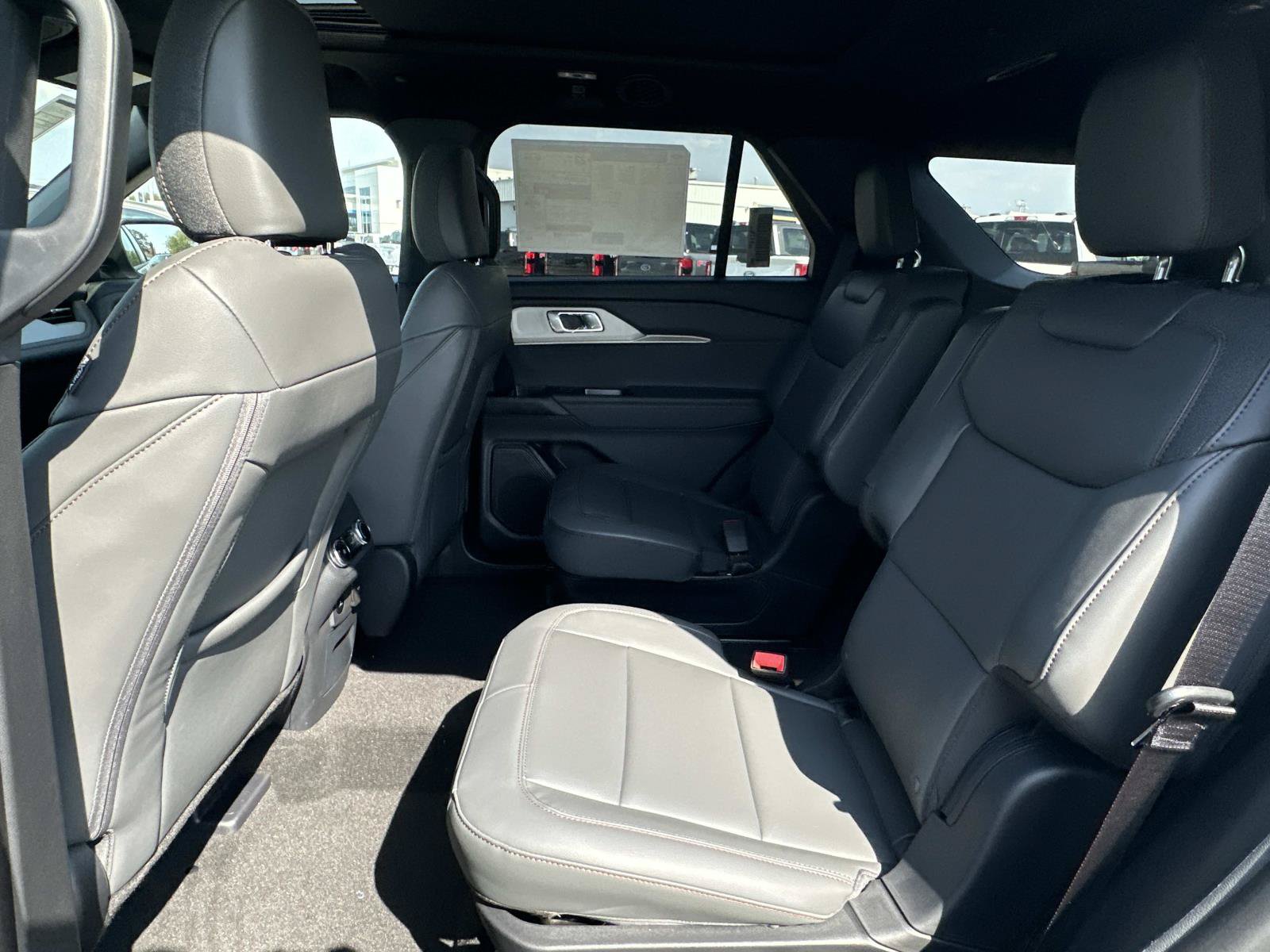 New 2027 Ford Explorer Active w/ Active Comfort Package AWD/4WD image 28