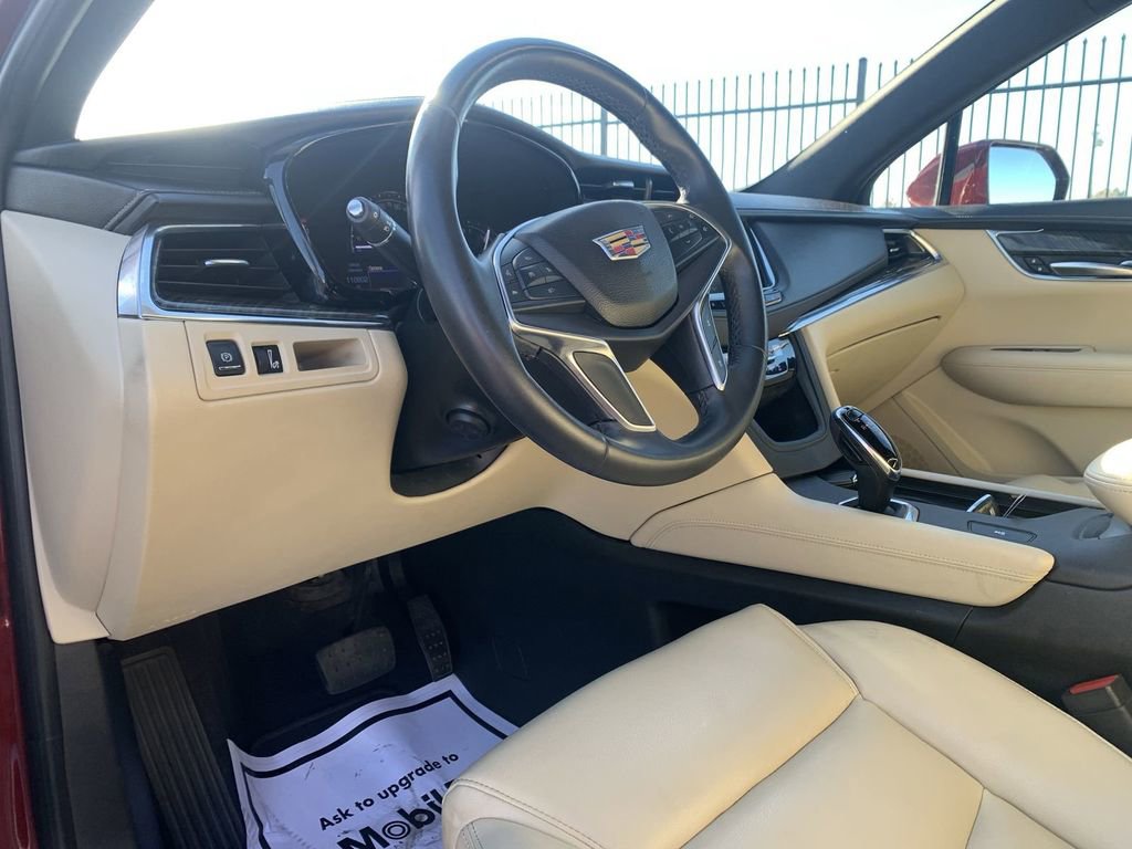 Certified 2017 Cadillac XT5 FWD image 7