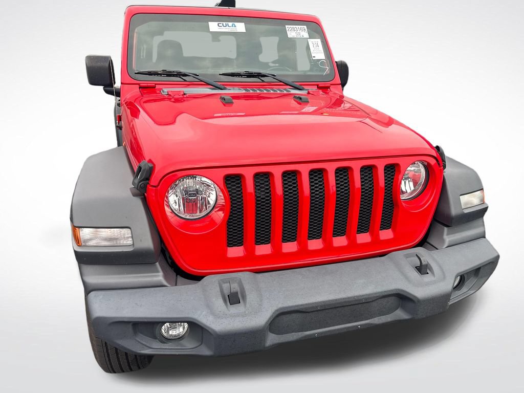 Used 2022 Jeep Wrangler Sport AWD/4WD image 3