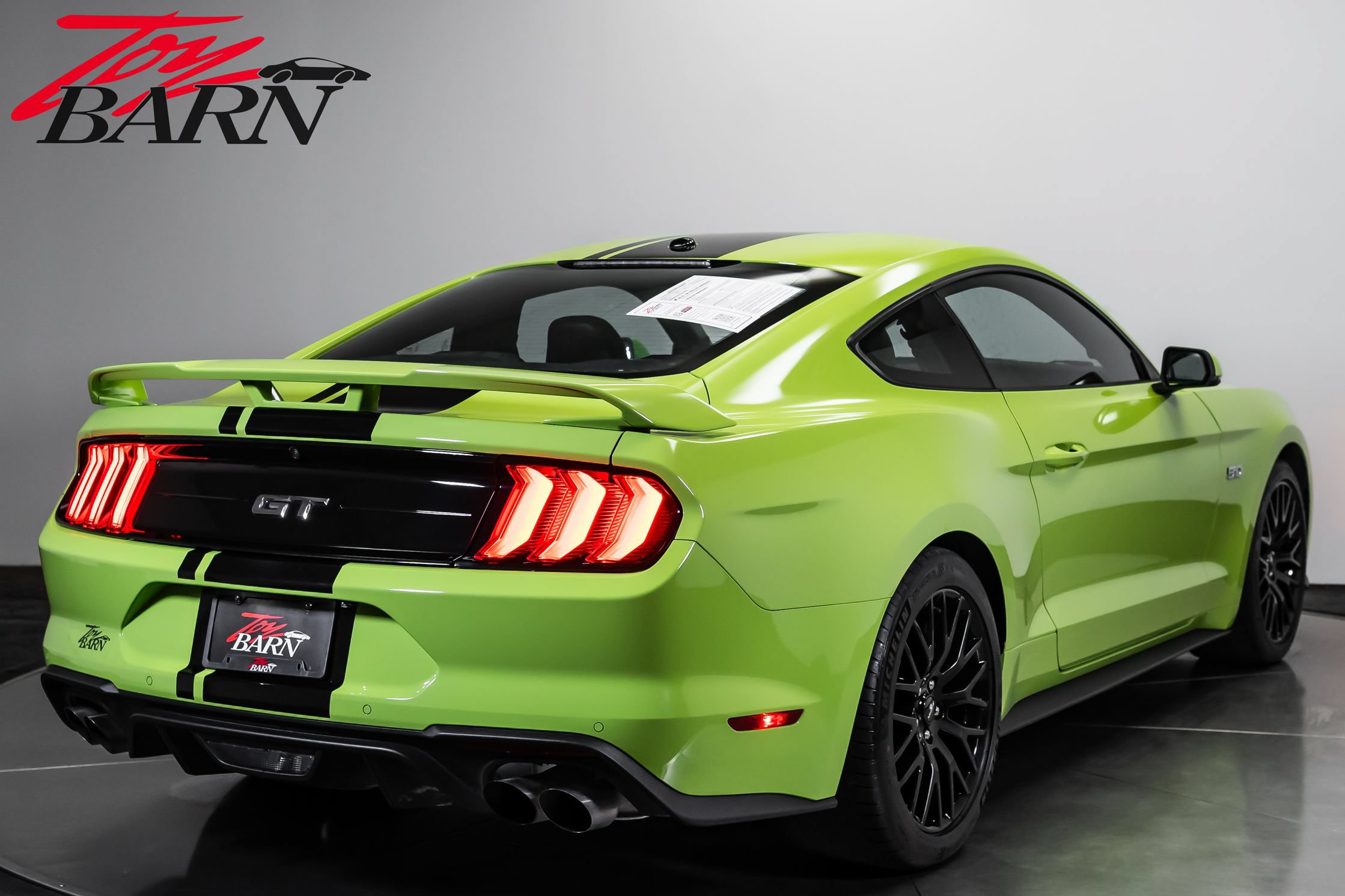 Used 2020 Ford Mustang GT Premium w/ GT Performance Package RWD image 5